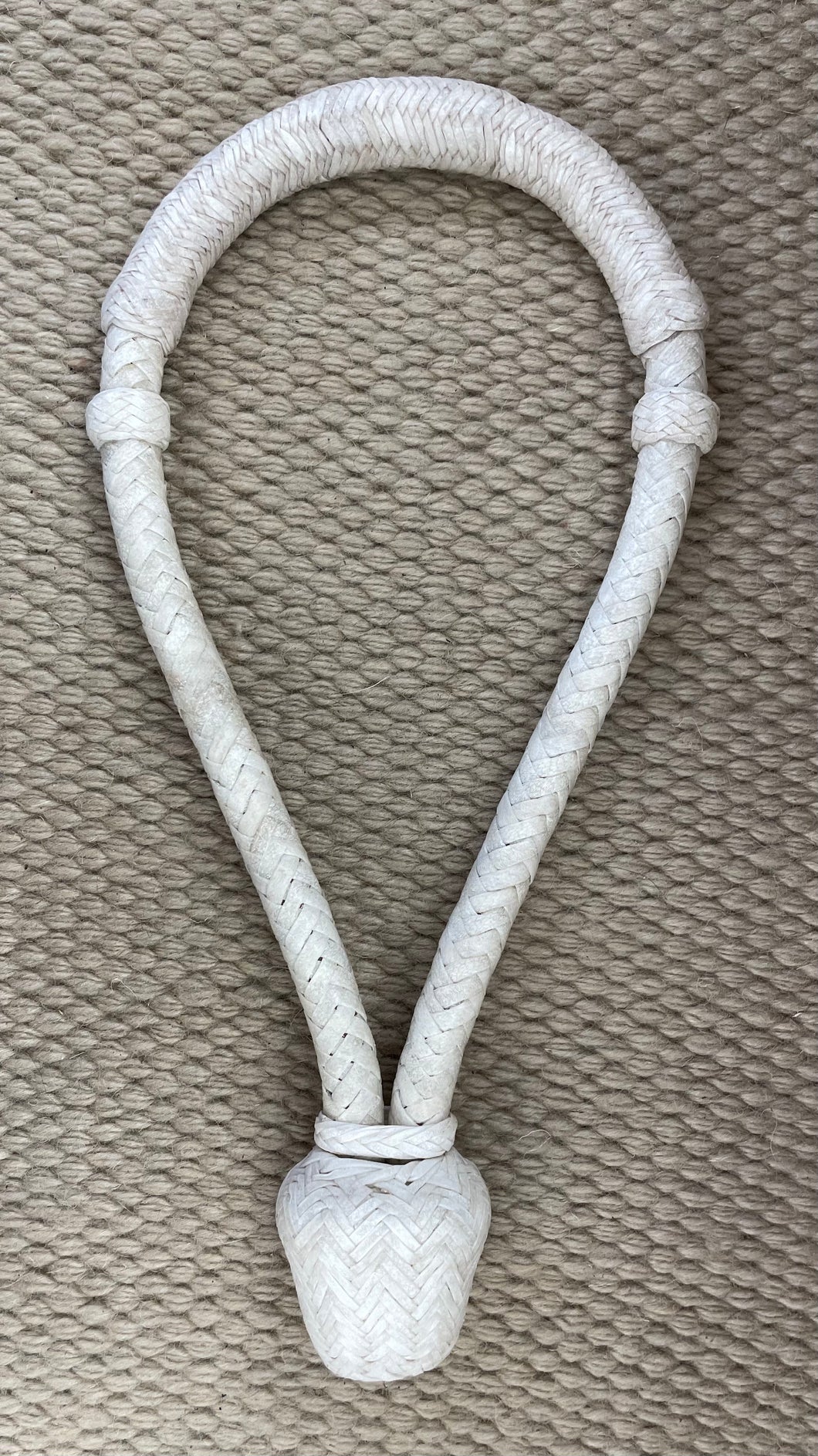 Bosal - B95 - 5/8” 16 Plait Natural Rawhide w/ Pineapple Knot