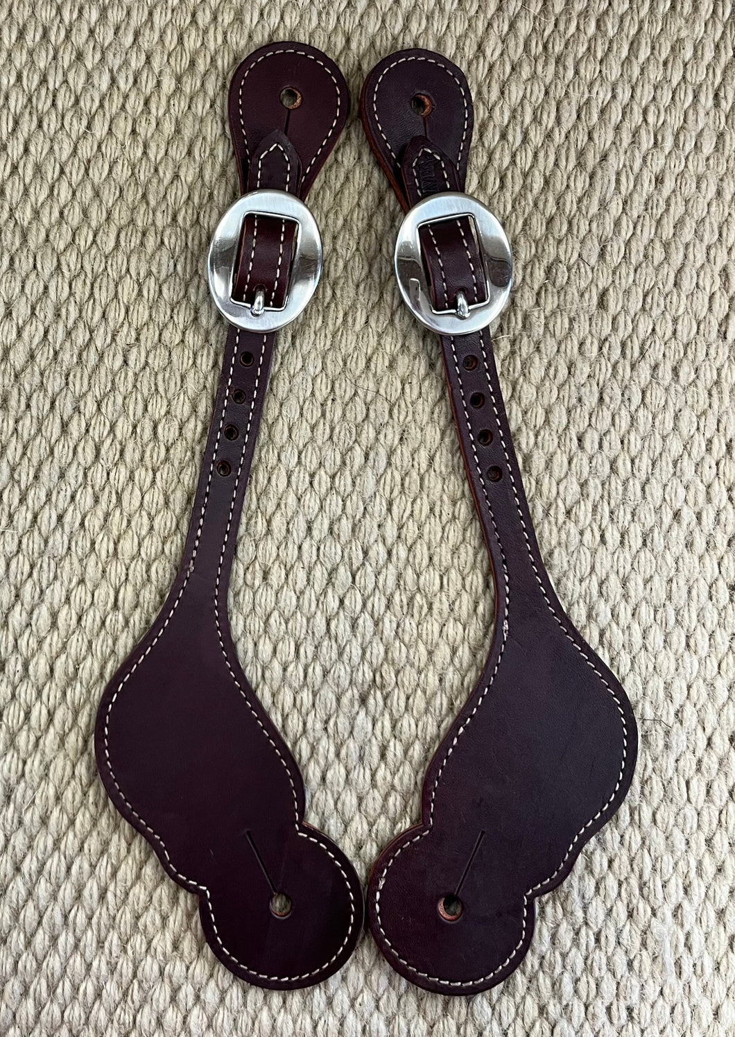 Spur Straps - SPS113 - Weaver Shaped Burgundy Latigo