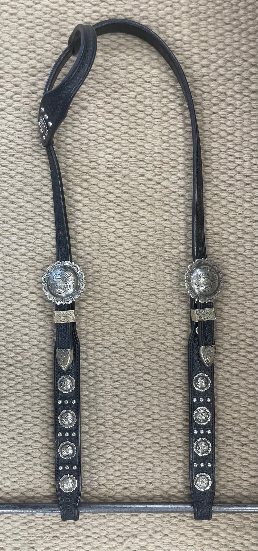 Headstall - HS249 - Basket Black Single Ear w/ Spots and Conchos